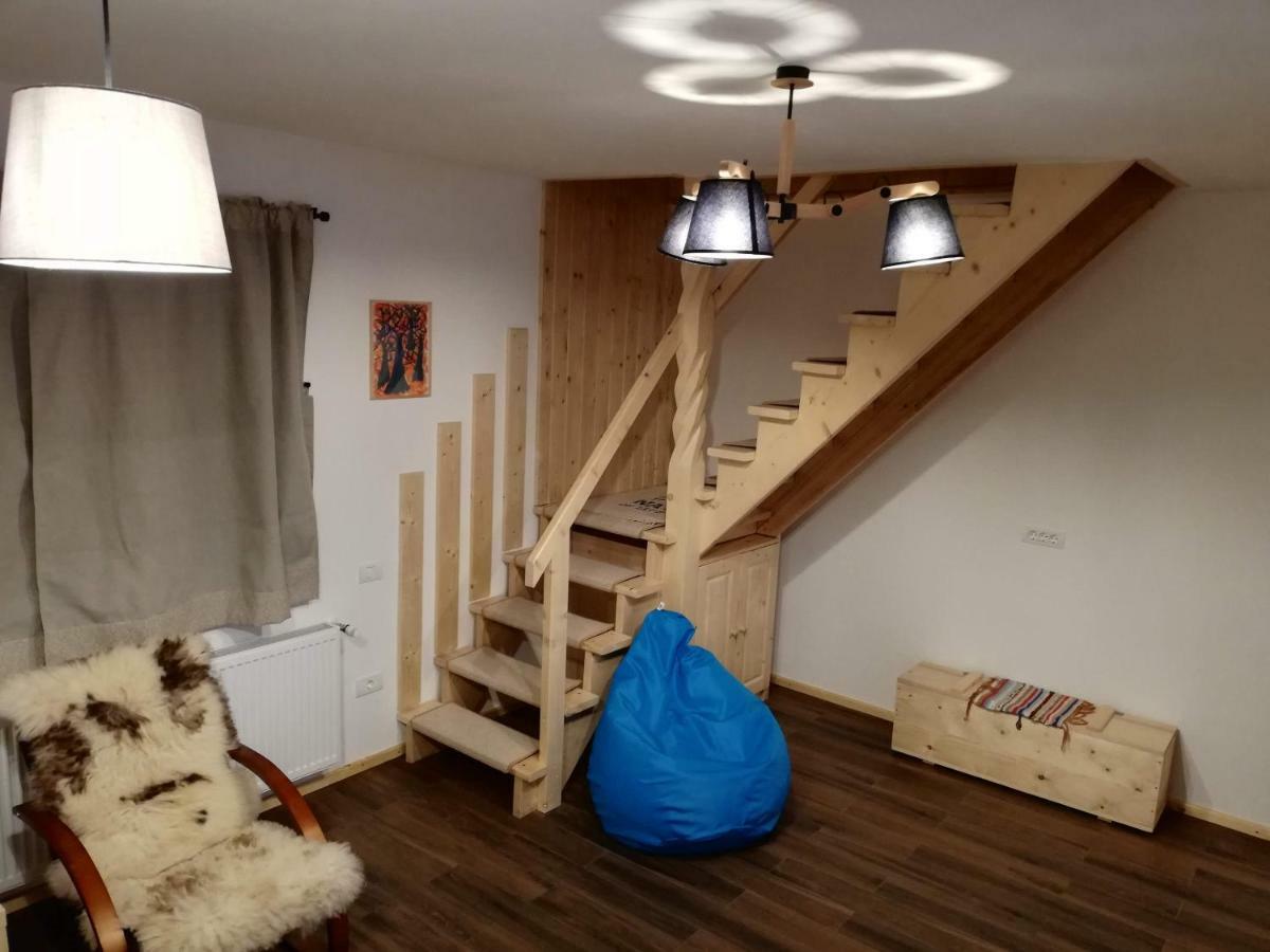 Zozo Hostel Braşov Eksteriør billede